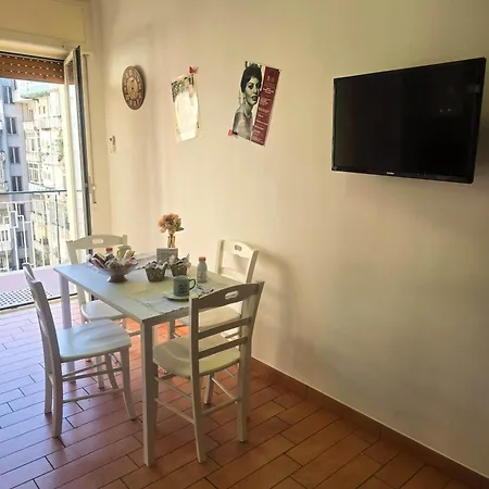 La Tua Casa Tra I Musei Apartment *
